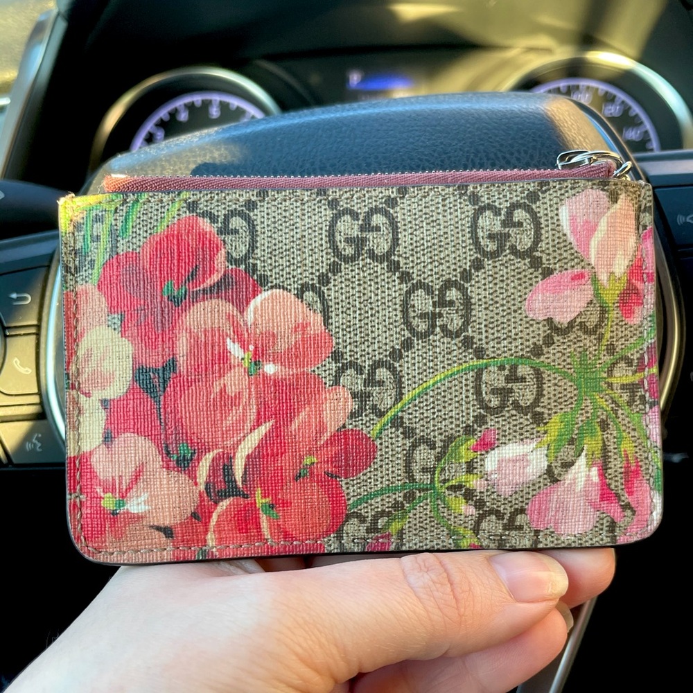 *SOLD* Gucci Bloom Key Pouch